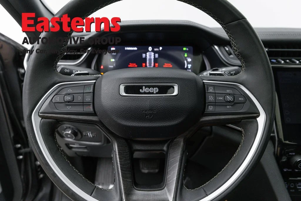 Used 2024 Gray Jeep 4xe image 10