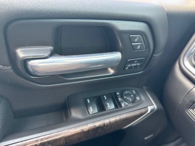 Used 2021 WHITE FROST TRICOAT GMC Denali image 17