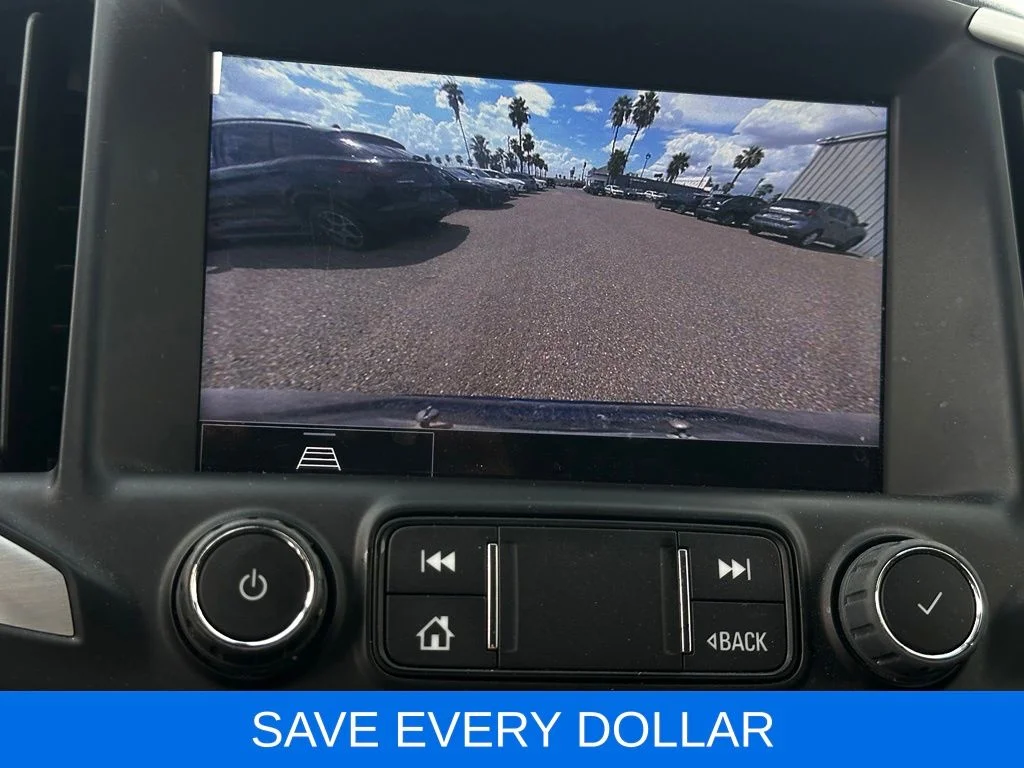 Used 2022  GMC SLT image 13