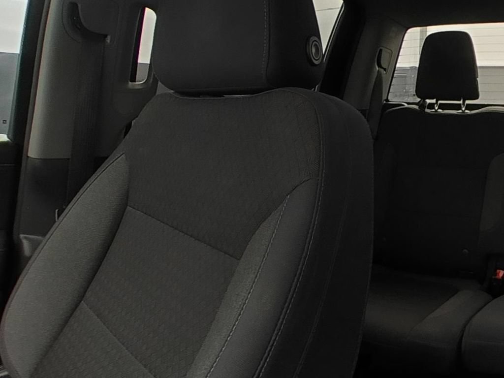 Used 2019 SATIN STEEL METALLIC Chevrolet LT image 9