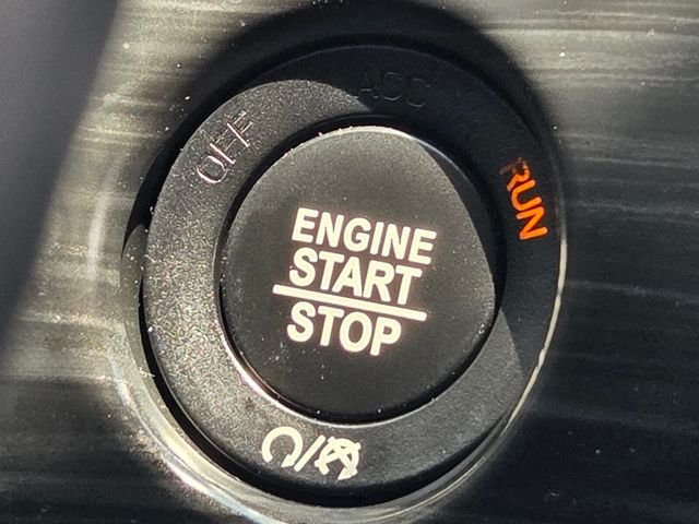 Used 2019 Gray Jeep Limited image 23