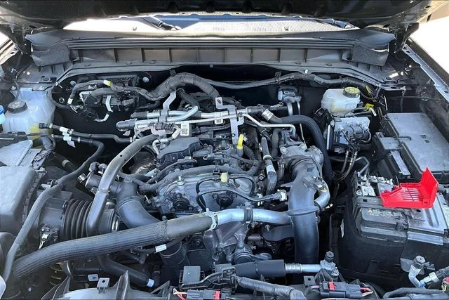 Used 2025 Shadow Black Ford Big Bend image 27
