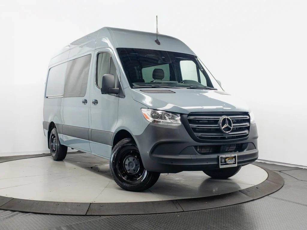 2024 Mercedes-Benz Sprinter 2500 144 WB's photo