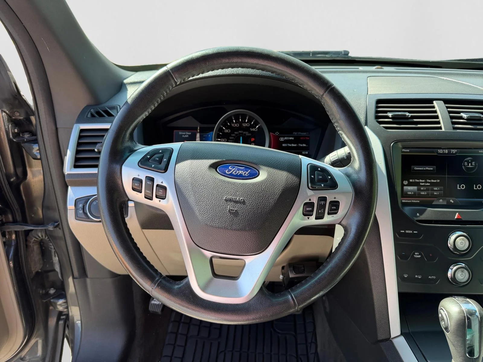 2015 Ford Explorer XLT - Photo 13