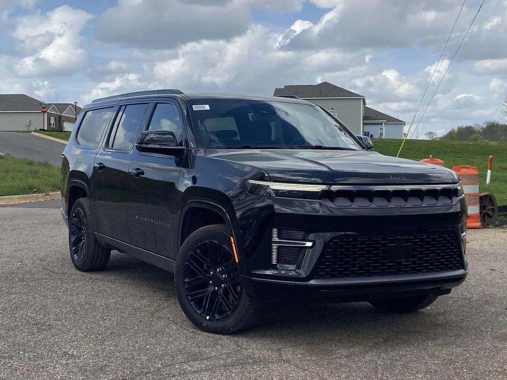 New 2026 High Gloss Black Exterior Paint Jeep Limited Reserve image 31
