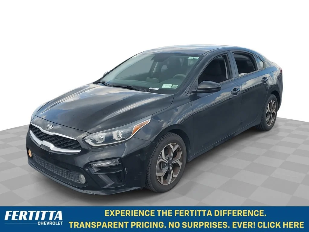Used 2019 Black Kia LXS image 1
