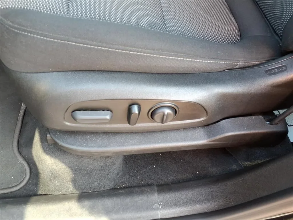 Used 2023 Mosaic Black Metallic Chevrolet LT Cloth image 5