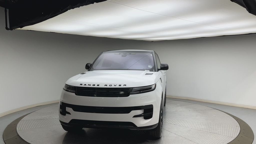 Used 2023 Fuji White Land Rover SE image 7