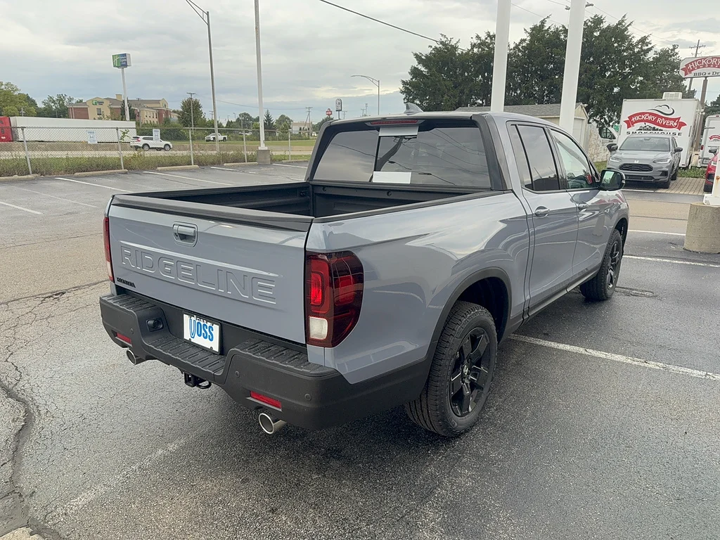 New 2026 Sonic Gray Pearl Honda Black Edition image 5