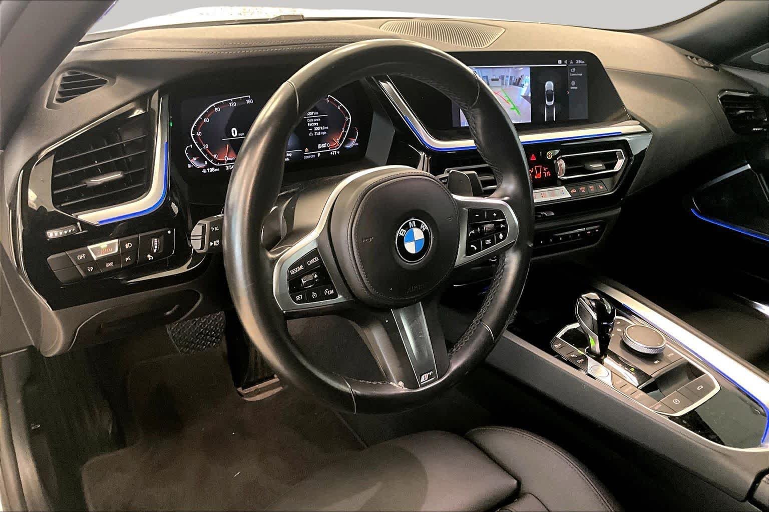 Used 2023 Alpine White BMW sDrive30i image 15