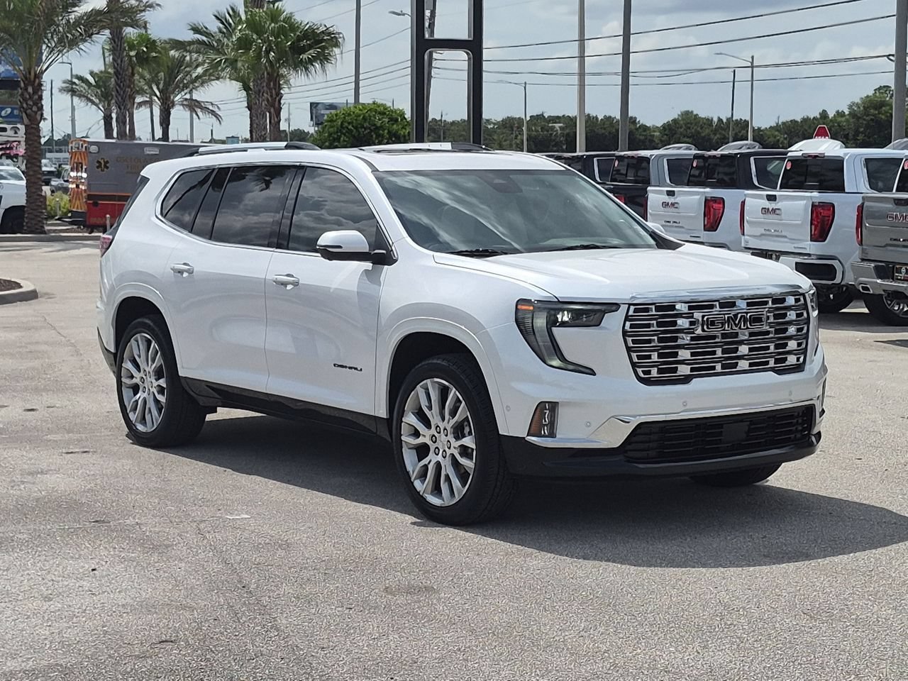 Used 2025 White Frost Tricoat GMC Denali image 2