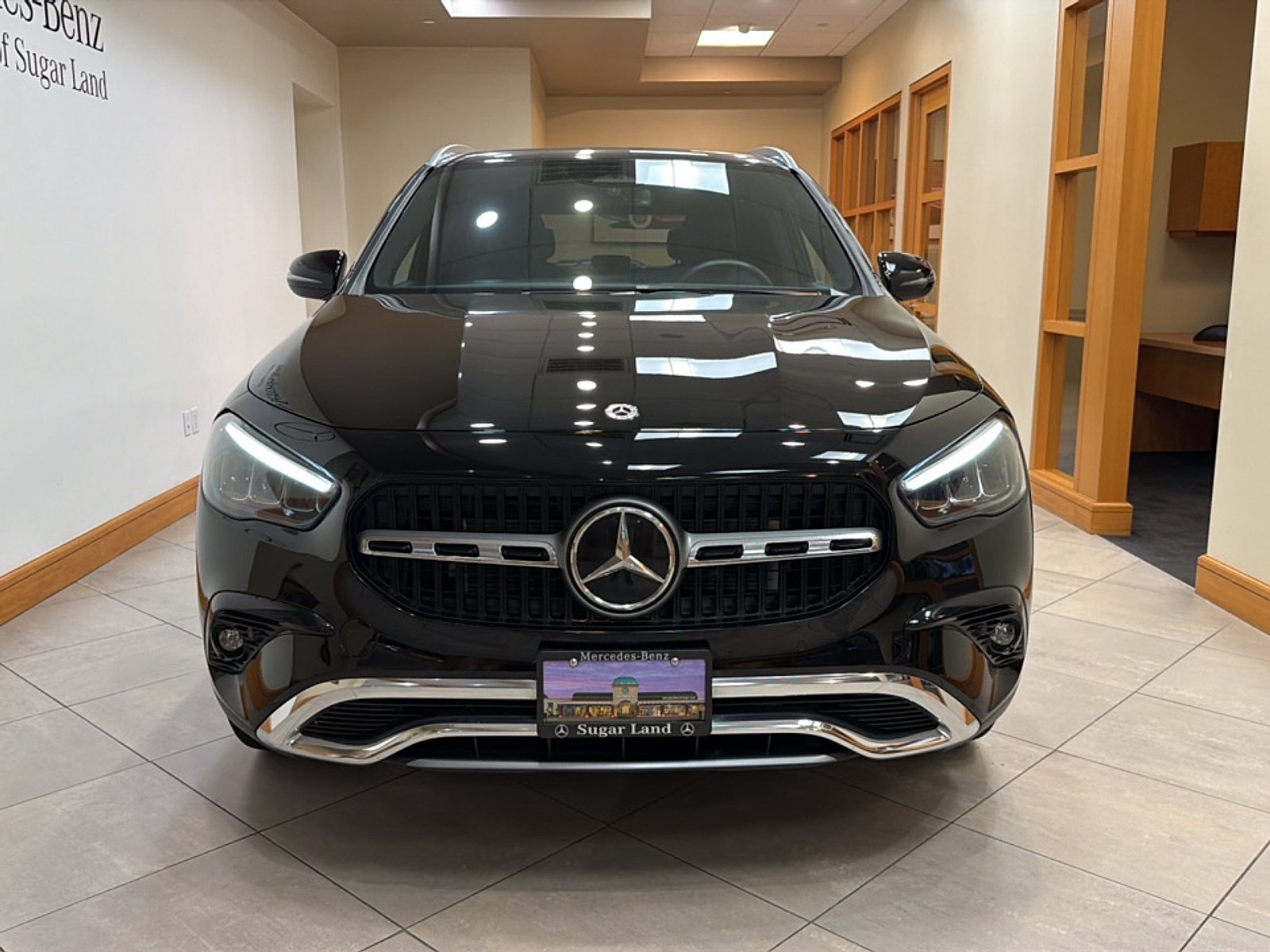 Used 2025 Night Black Mercedes-Benz 4MATIC® image 3