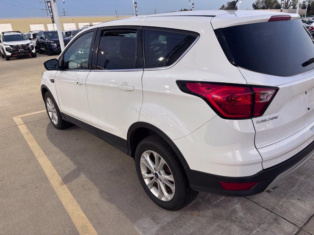 Used 2019 Oxford White Ford SE image 6
