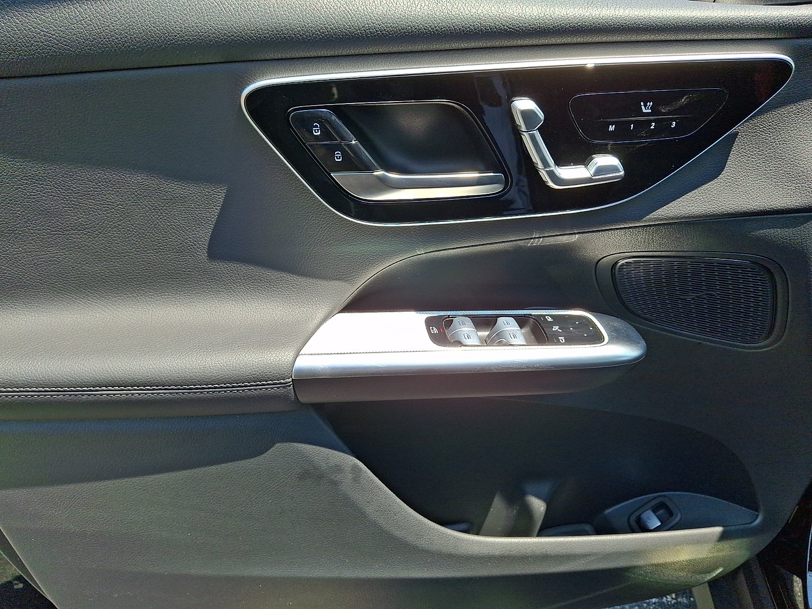 New 2025 Black Mercedes-Benz GLC 300 image 12