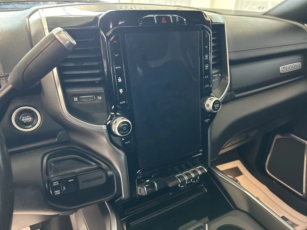 Used 2021 Diamond Black Ram Laramie image 9