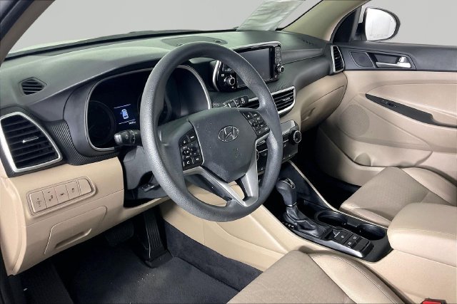 Used 2019 White Hyundai Value image 15