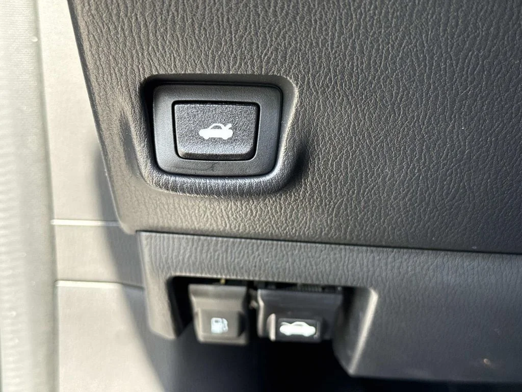 Used 2021 Blue Mazda Touring image 43