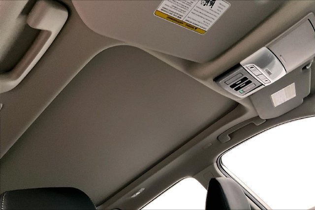 Used 2024 Champagne Silver Metallic Nissan Platinum image 20