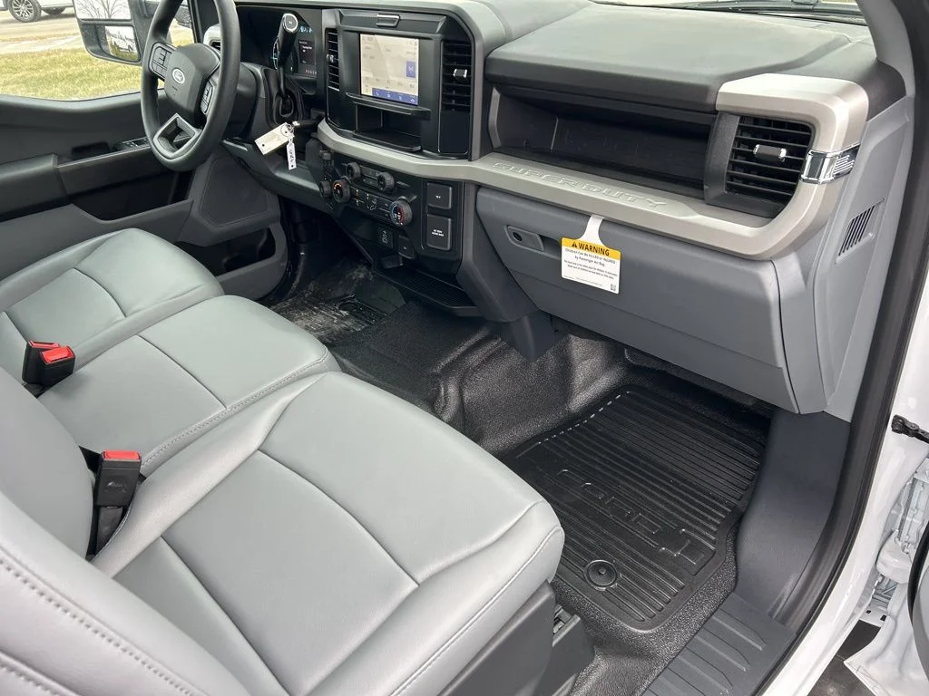 2026 Ford F-550 Super Duty Chassis Cab XL - Photo 10