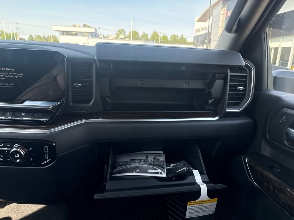 New 2026 Summit White GMC SLE image 26