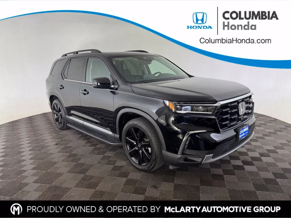 Used 2024  Honda Touring image 1