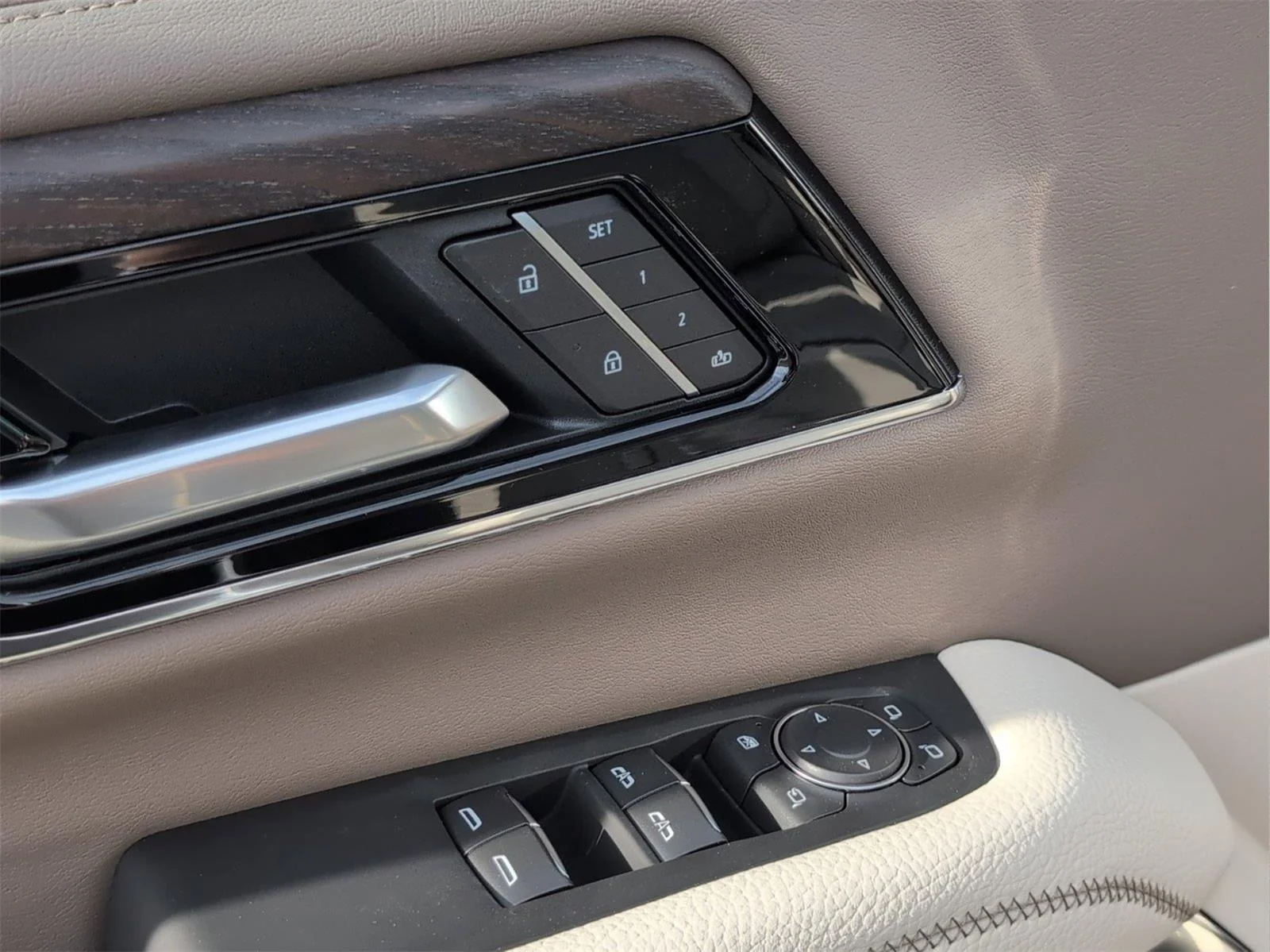 New 2026 Glacier White Tricoat GMC Denali image 31