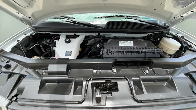 Used 2025 White Chevrolet Work Van image 32