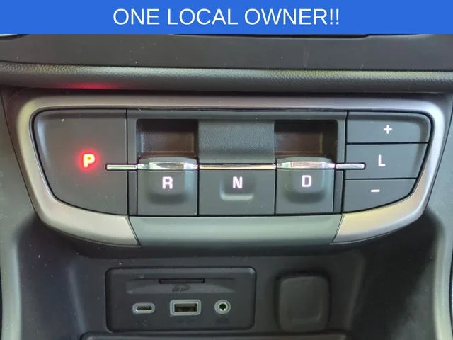 Used 2024 Silver GMC AT4 image 28
