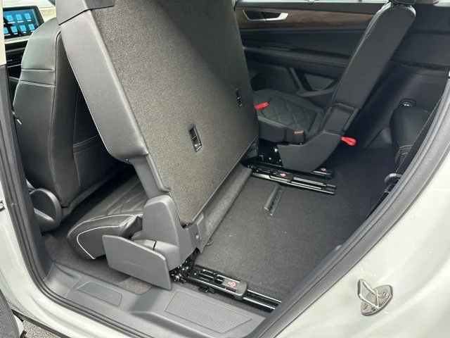 2026 Volkswagen Atlas SE w/Tech - Photo 25