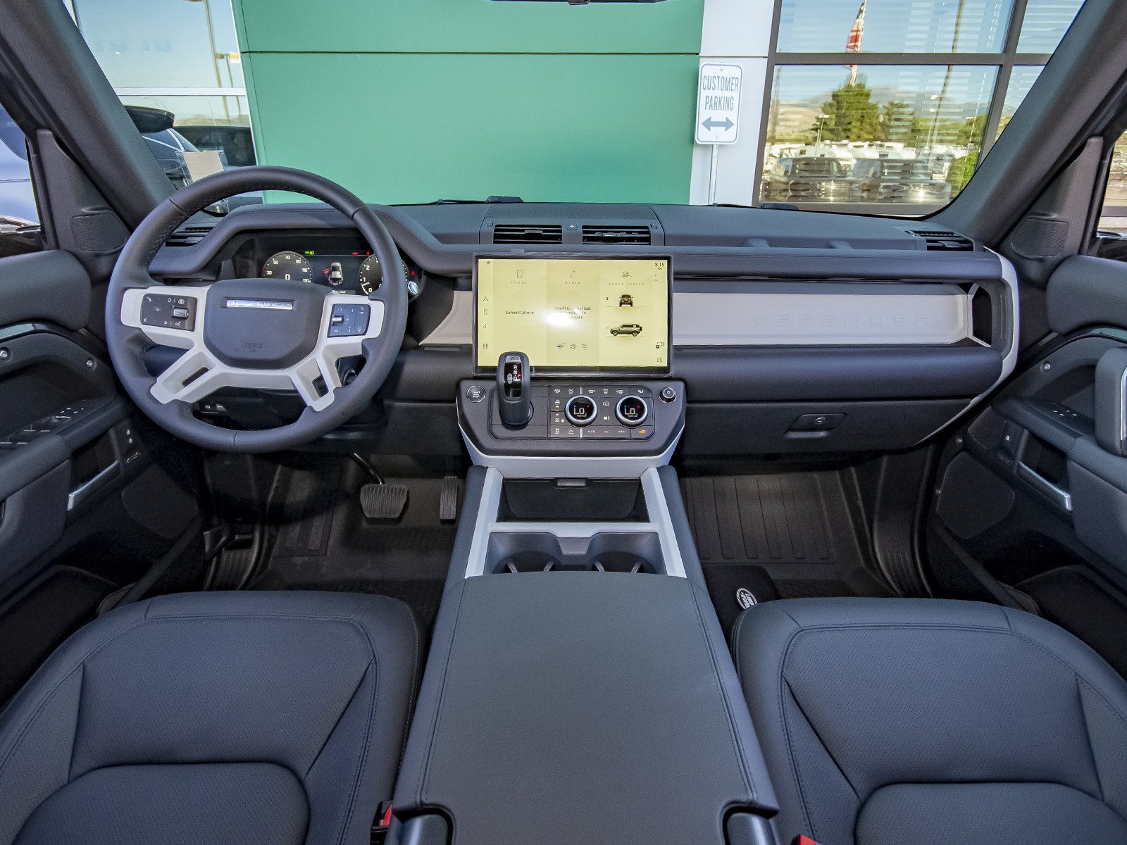 New 2026 Carpathian Grey Land Rover X-Dynamic SE image 41