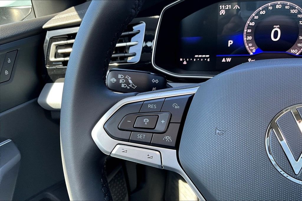 New 2026 Gray Volkswagen 1.5T SE image 9