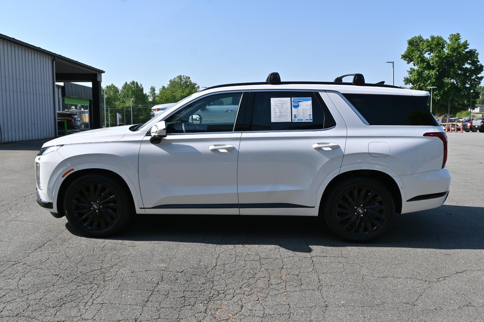Used 2025 White Hyundai Calligraphy Night Edition image 4