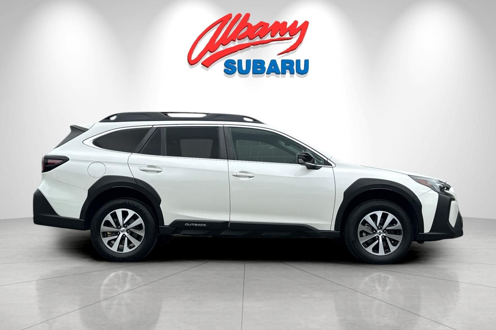 2023 Subaru Outback Premium photo 2
