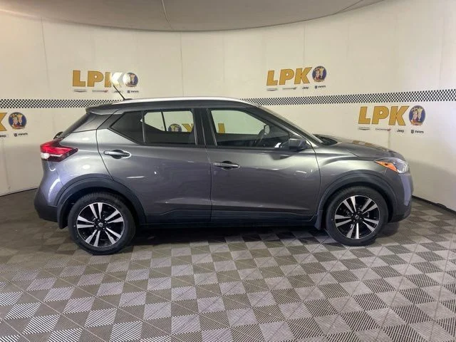 Used 2020 Gun Metallic Nissan SV image 2
