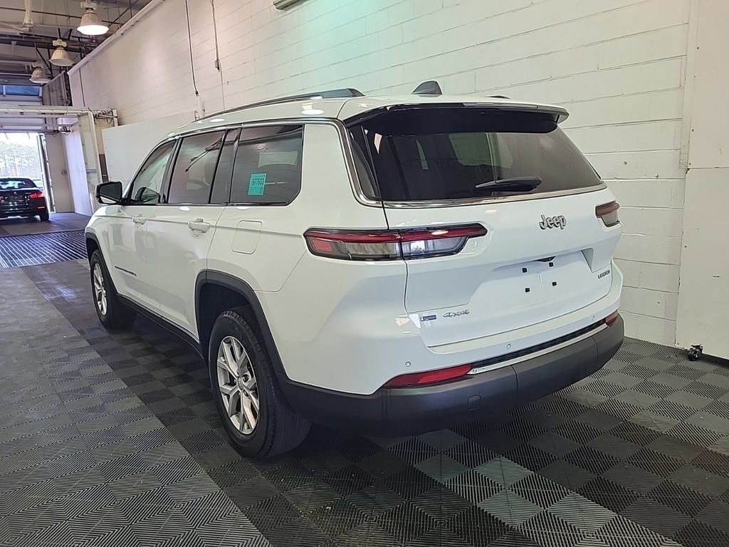 Used 2022 White Jeep Limited image 3