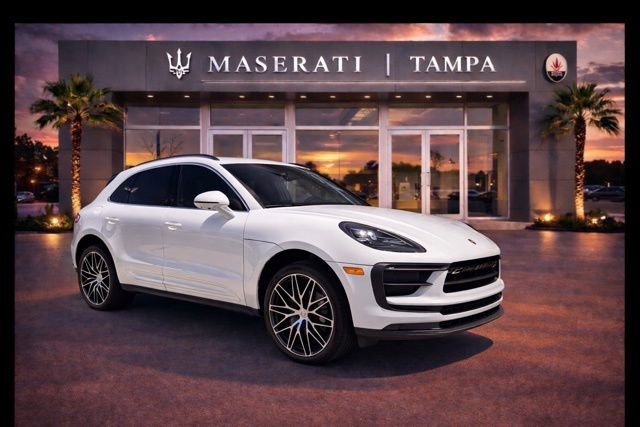 2023 Porsche Macan Base