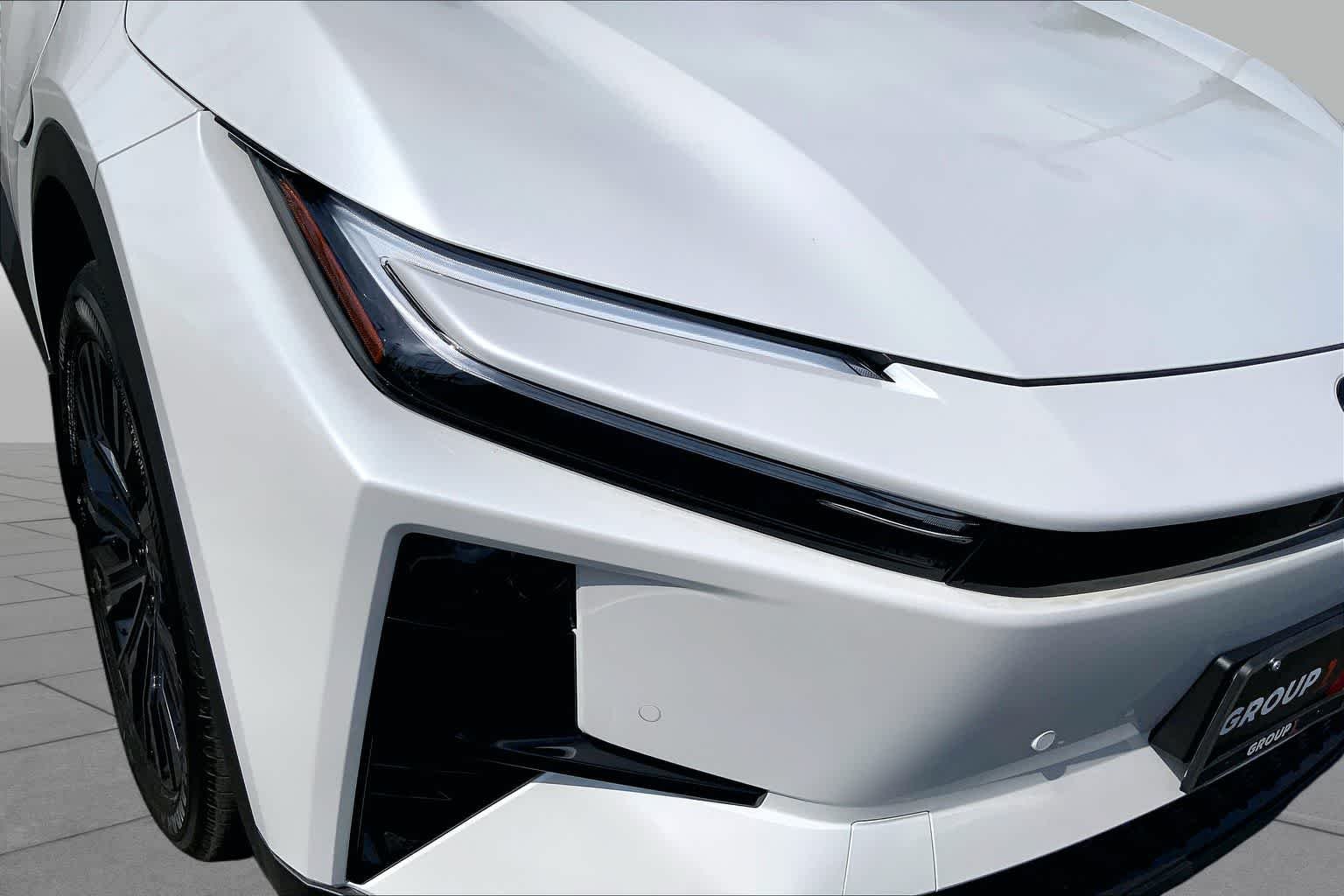 2026 Toyota C-HR XSE - Photo 13