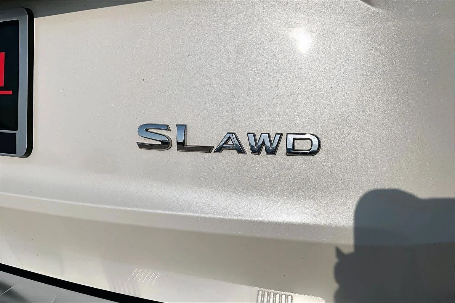 Certified Used 2023 Pearl White Tricoat Nissan SL image 9