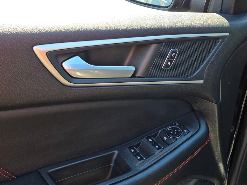 Used 2023 Black Ford SEL image 22