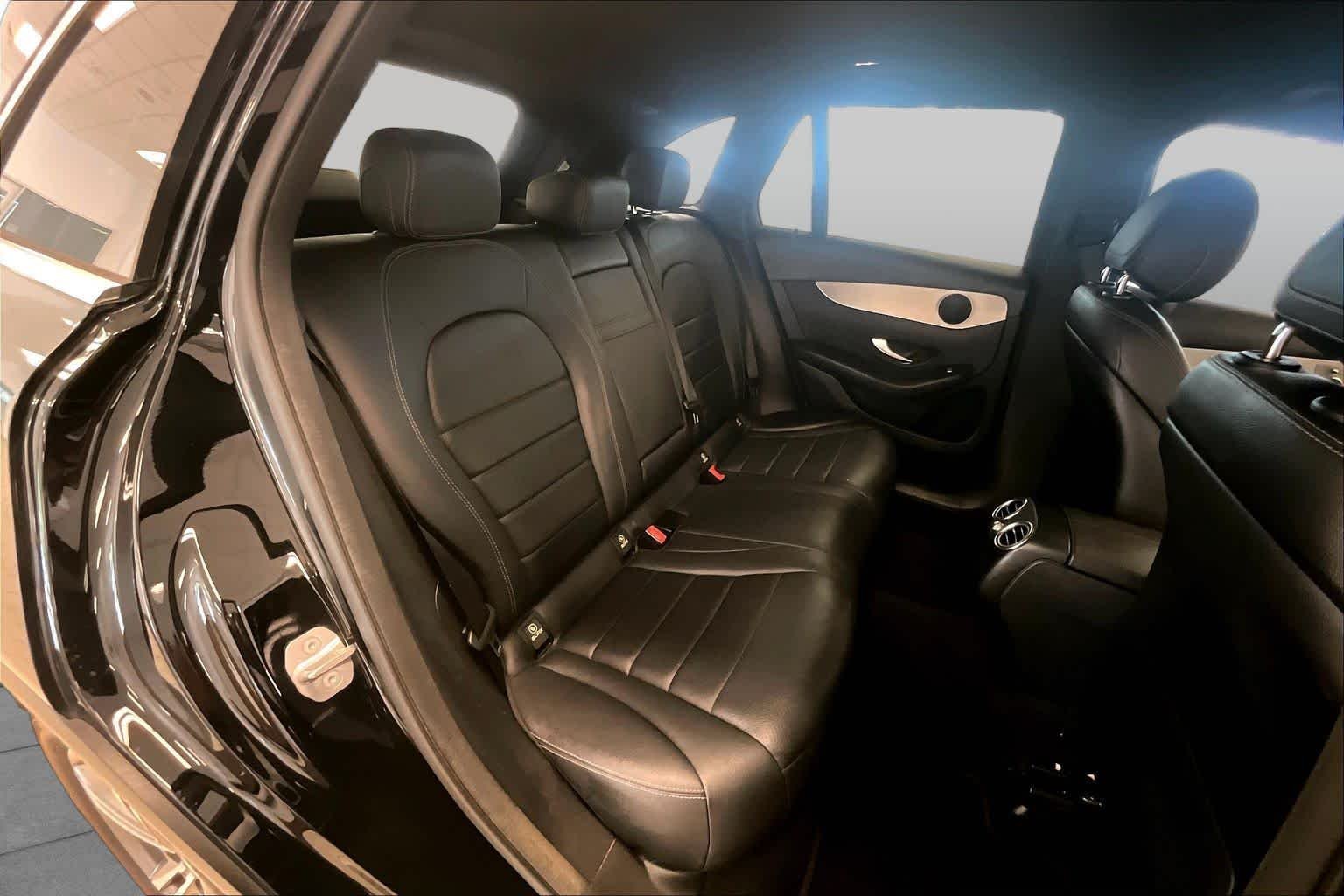 Used 2020 Black Mercedes-Benz GLC 300 image 19