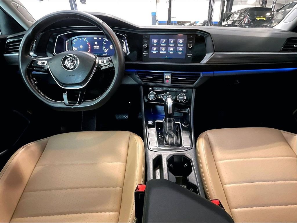 Used 2021 Black Volkswagen SEL image 21