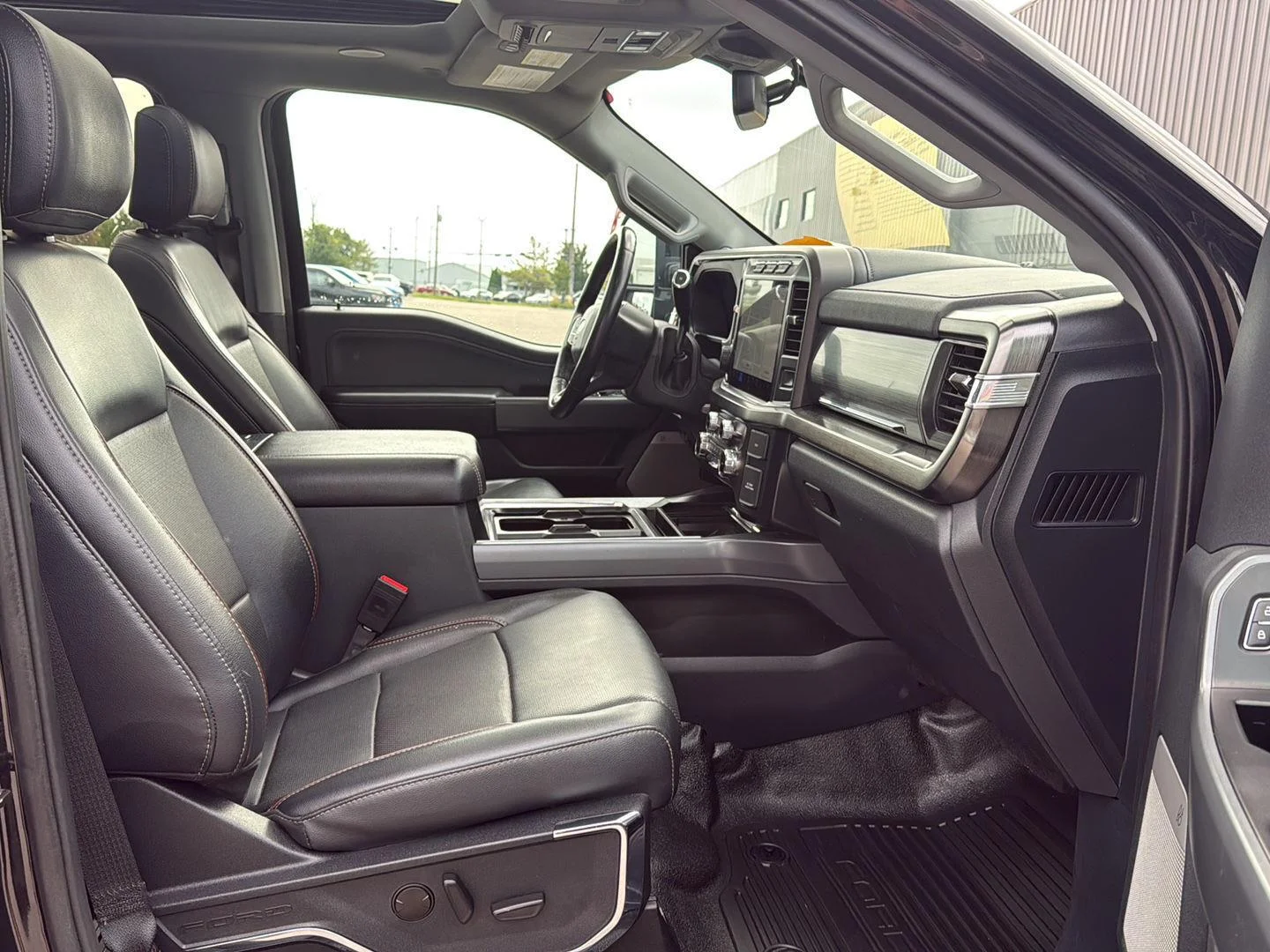 Used 2024 Agate Black Metallic Ford Lariat image 12
