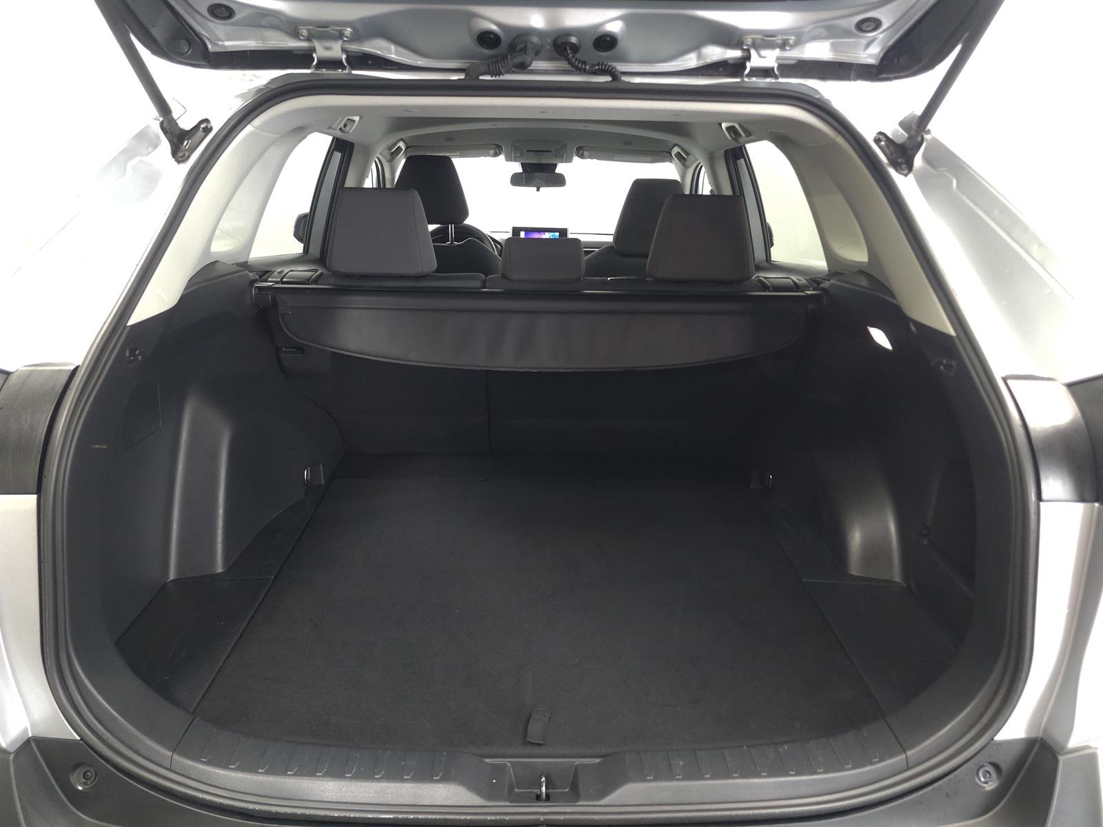 Certified Used 2025 Silver Toyota XLE image 10