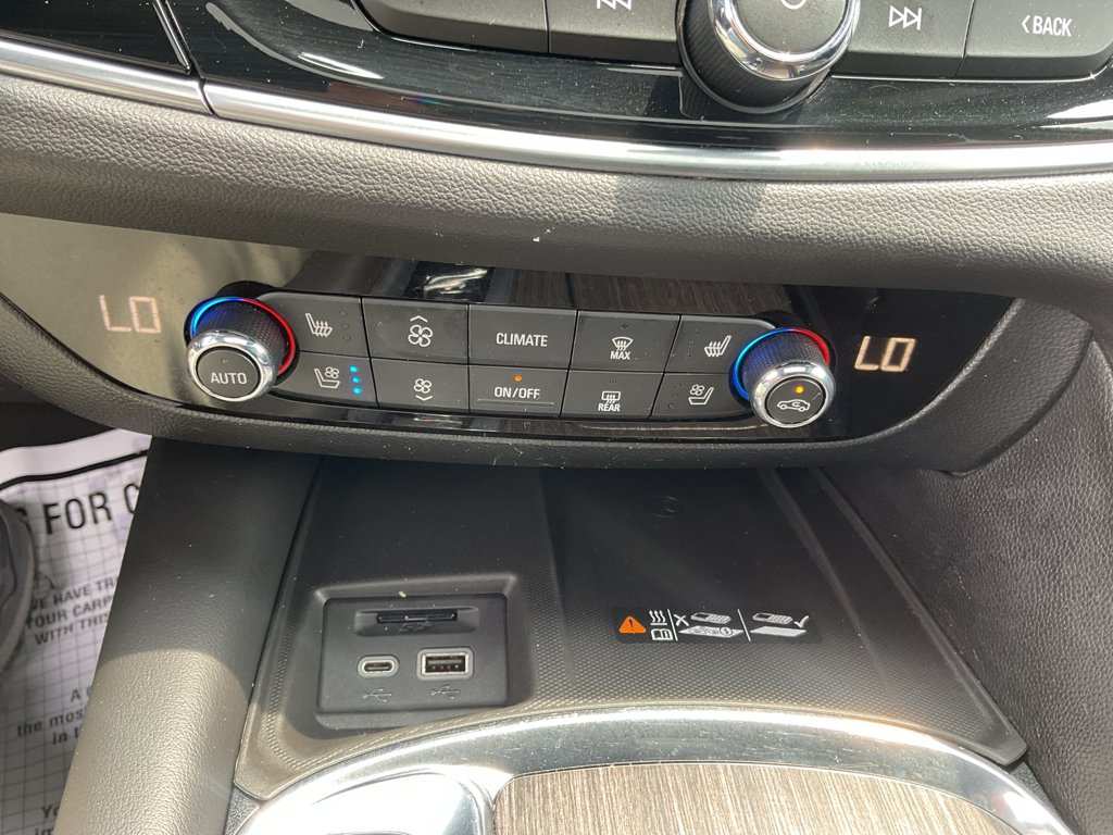 Used 2022 Ebony Twilight Metallic Buick Avenir image 28