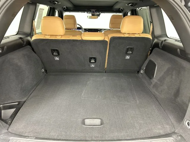 Used 2023 Gray Jeep Summit image 7