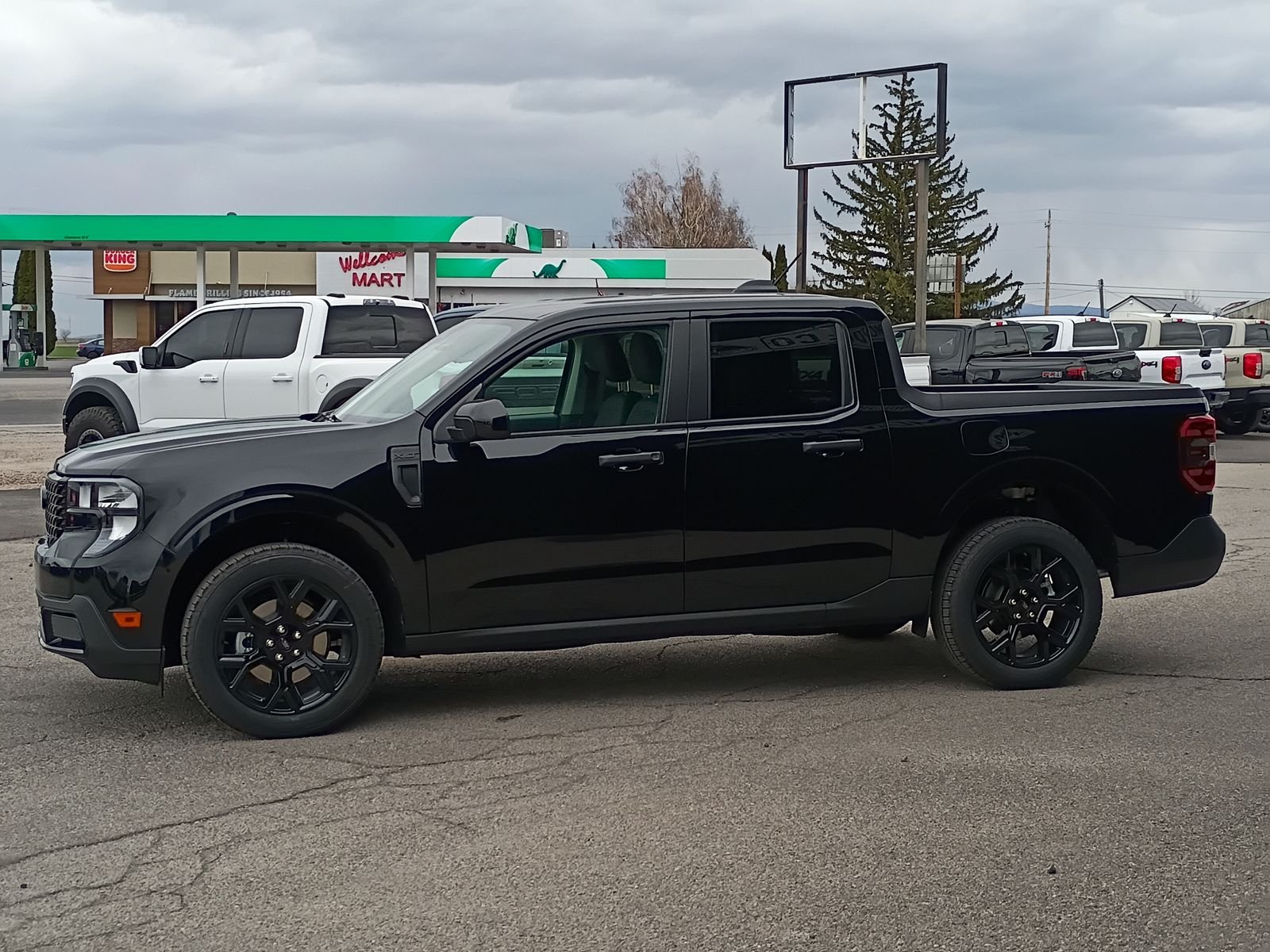 New 2026 Shadow Black Ford XLT image 10