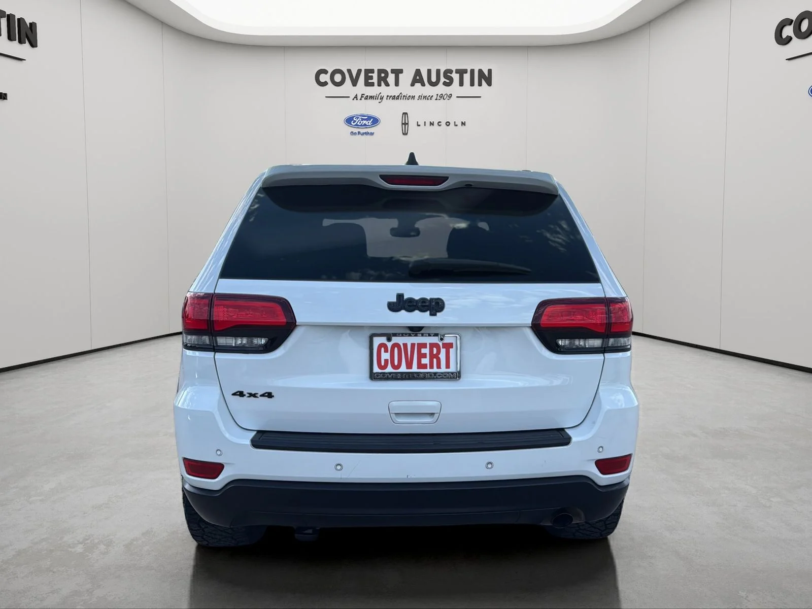 Used 2019 White Jeep Upland Edition image 4