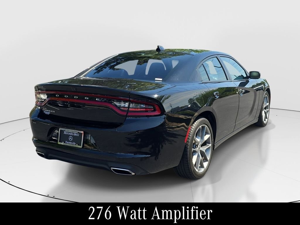 Used 2022 Black Dodge SXT image 5