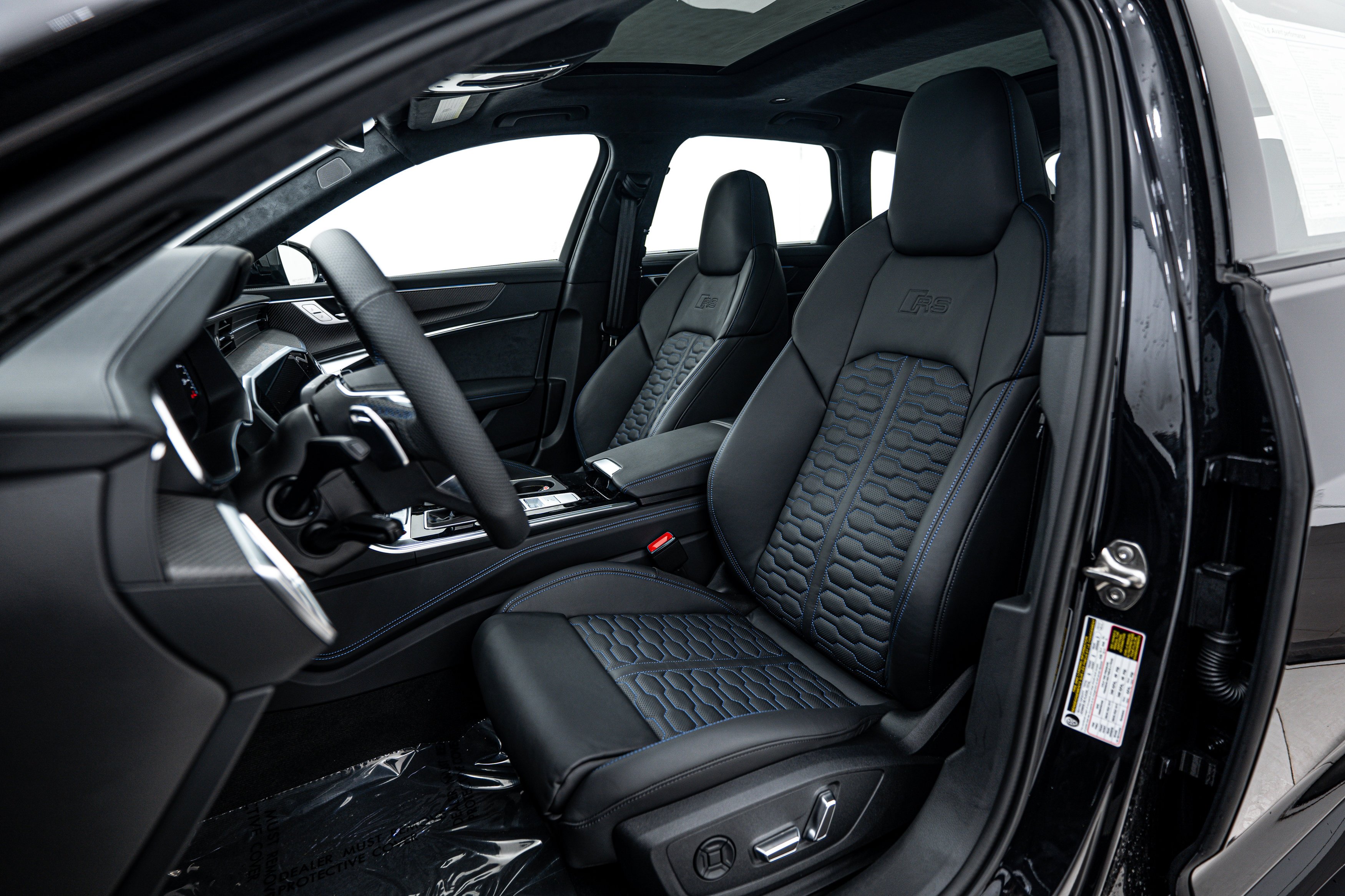 2025 Audi RS 6 Avant Base - Photo 12