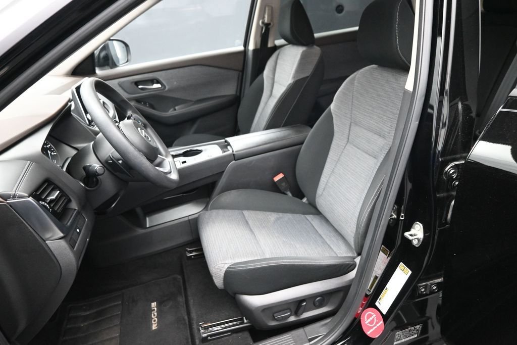 Used 2022 Black Nissan SV image 18
